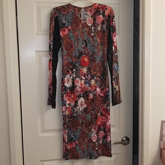 Brand new dress - Picture 5 of 7